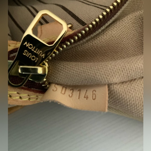 Authentic LOUIS VUITTON Monogram Delightful GM NM Discontinued Model - Picture 13 of 16